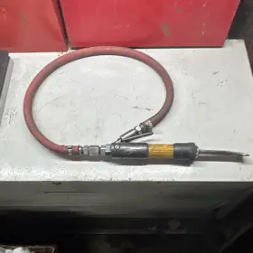 Atlas Copco 4670925 Rrc13b Industrial Pneumatic Chisel Air Tool With Hose Mpn