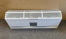 Clc08-1036e Berner Low Profile Heated Air Curtain 3ft. 208v 1-phase