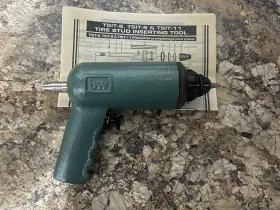Bruno Wessel Tsit-8 Pneumatic Tire Stud Gun - New In Box With Manual