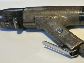 Eagle Industries 14-needle Vintage Pneumatic Needle Scaler Heavy Duty Air Gun