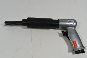 15763 Northern Industrial Pneumatic Needle Scaler #3 15763 Northern Industrial Pneumatic Needle Scaler #3