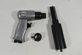 15763 Northern Industrial Pneumatic Needle Scaler 15763 Northern Industrial Pneumatic Needle Scaler